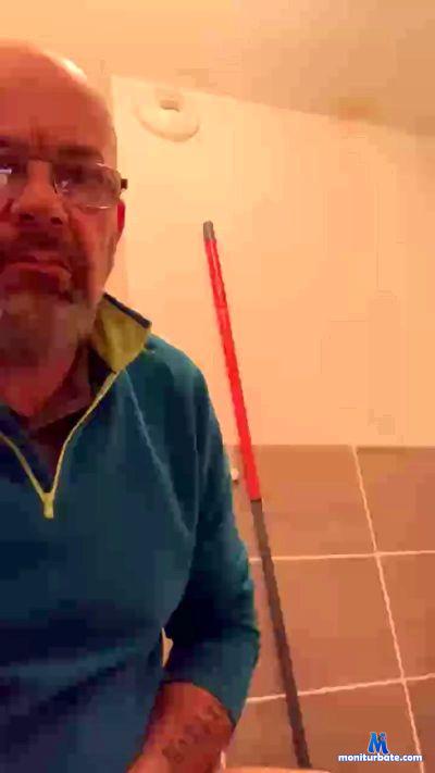 tressensuel74 cam4 bisexual performer from French Republic  