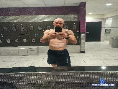 Whiteboysexshow cam4 straight performer from United States of America WhiteBoySexShow whiteboyRick 