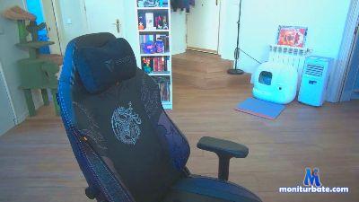 bigdickyoun1 cam4 gay performer from Kingdom of Spain gamer solo joven 