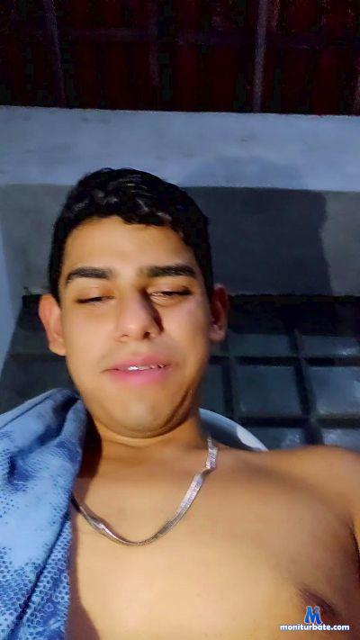 Ursinho04 cam4 bisexual performer from Federative Republic of Brazil  