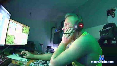 bigsexybohne cam4 straight performer from Federal Republic of Germany C2C gamer cute amateur 