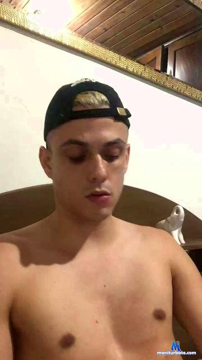andrestechha cam4 bicurious performer from Federative Republic of Brazil  
