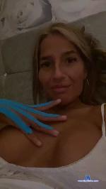 Emikyx cam4 livecam show performer room profile