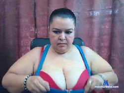maskedboobymilf cam4 live cam performer profile