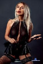 leasasha Camsoda livecam show performer room profile