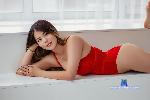 uwupeach Camsoda livecam show performer room profile