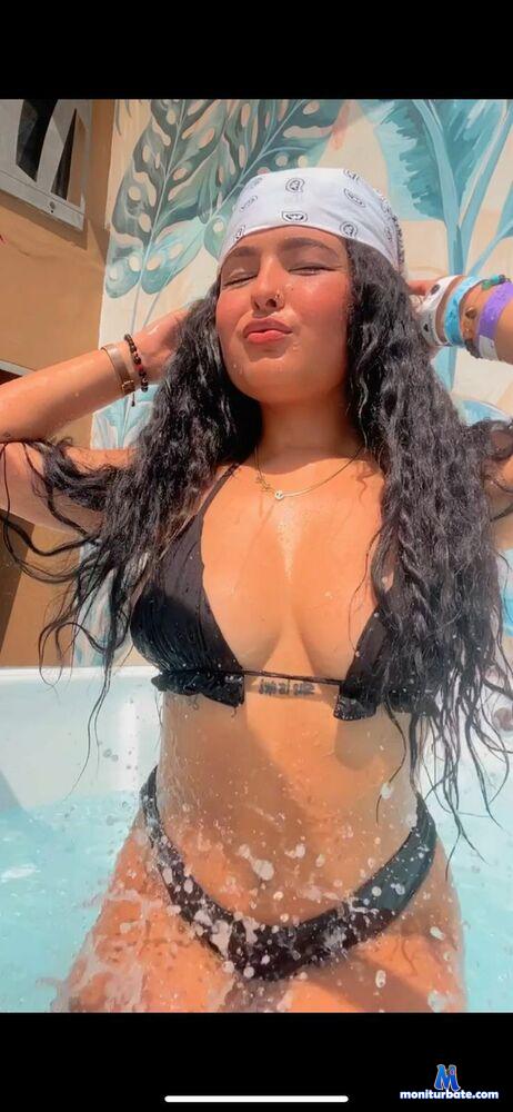 nicolle01 camsoda livecam performer profile