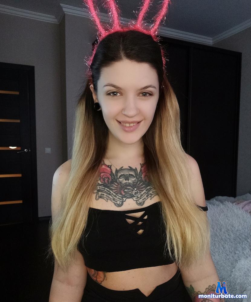 annmikely camsoda livecam performer profile