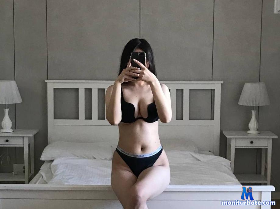 emmylung camsoda livecam performer profile