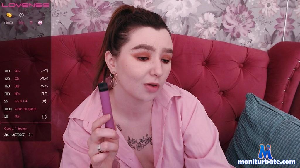 becky-bloom camsoda livecam performer profile