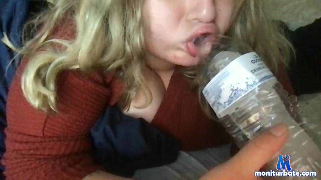 lolalovelylover Camsoda performer curvy toys blonde teen squirter 18 bbw lesbian hairy-pussy