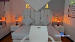 alondraa Camsoda livecam show performer room profile