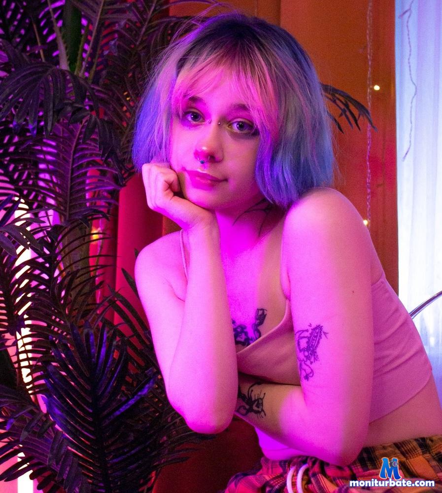 lolly-shy camsoda livecam performer profile
