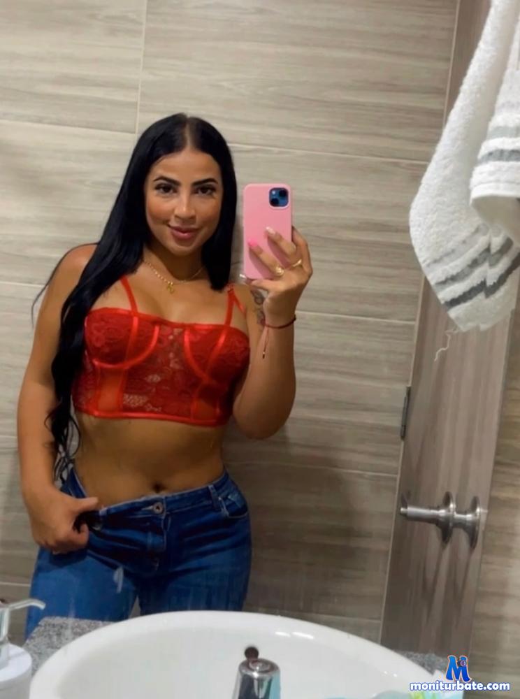amara-rossee camsoda livecam performer profile