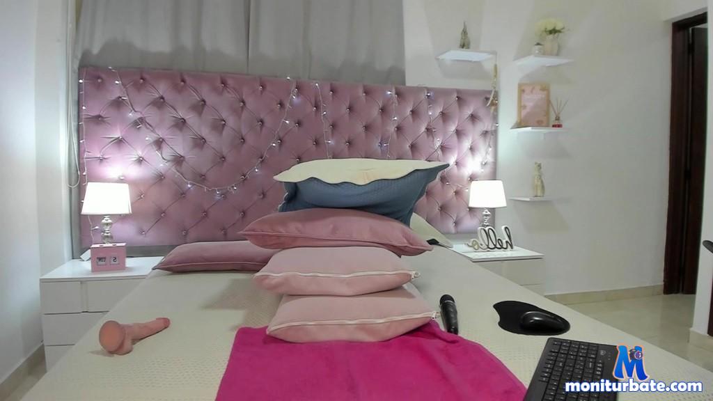 miranda-banks camsoda livecam performer profile