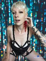 pepper-dagger Camsoda livecam show performer room profile