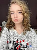 cutiefrutie Camsoda livecam show performer room profile