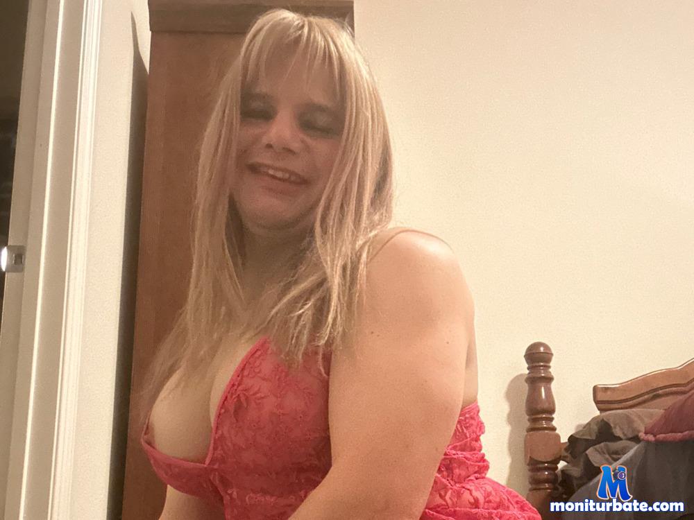 balad13 camsoda livecam performer profile