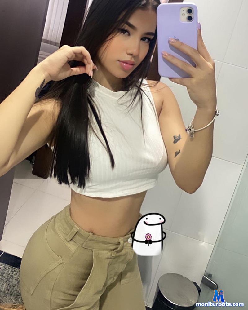 hinata-m camsoda livecam performer profile