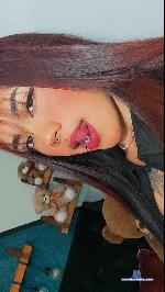 magic-violet Camsoda livecam show performer room profile