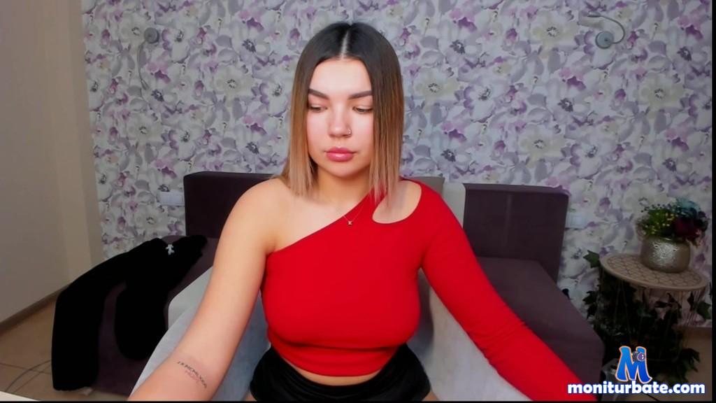 gwenlevy Camsoda performer big-tits teen