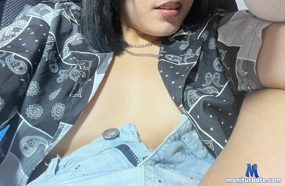 little-anny camsoda livecam performer profile
