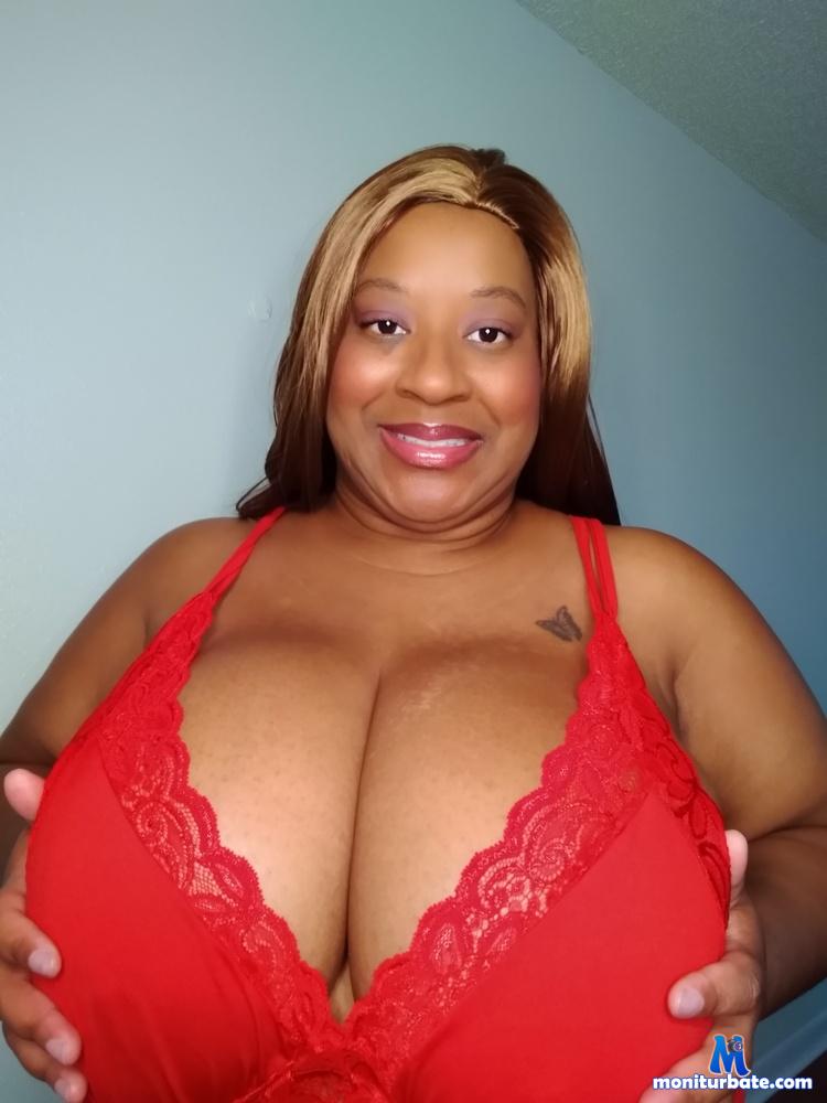 deebigboobs camsoda livecam performer profile