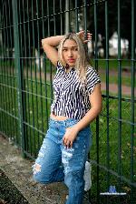 olivia-fx Camsoda livecam show performer room profile