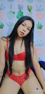 emily-gomez19 Camsoda livecam show performer room profile