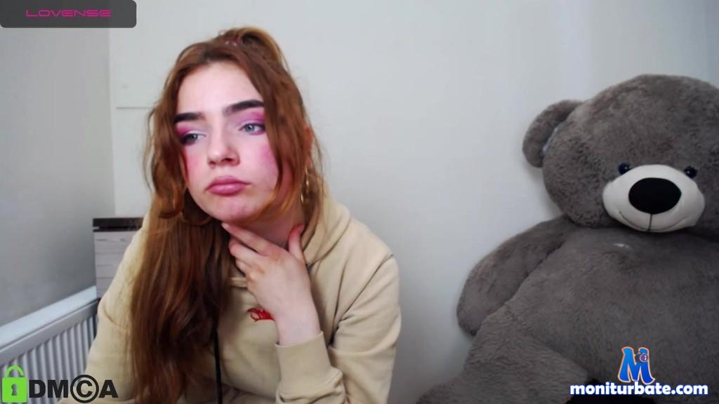 ahegaohloya Camsoda performer petite ass small-tits teen college