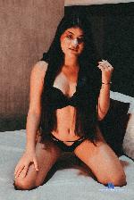 paulinemuller Camsoda livecam show performer room profile