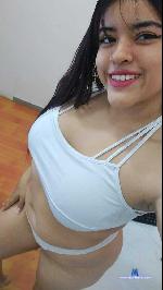 curvyandnatural Camsoda livecam show performer room profile