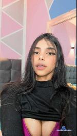 zafiirobluee Camsoda livecam show performer room profile