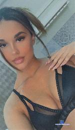 poiisongirl Camsoda livecam show performer room profile