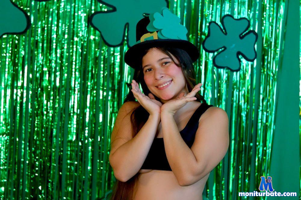 nina-crawford camsoda livecam performer profile