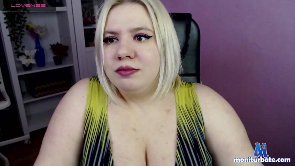 aryaadams Camsoda performer big-tits curvy cum lovense ass blonde dildo masturbation big-ass bbw