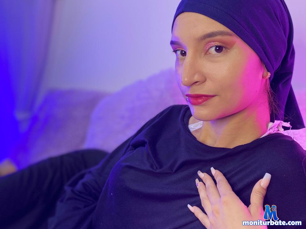 mariamkarim camsoda livecam performer profile