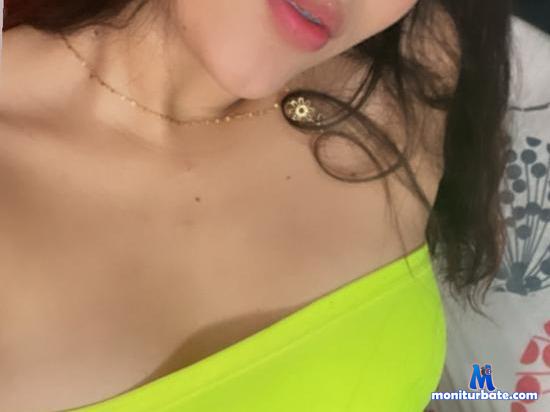 caroliinasweet camsoda livecam performer profile