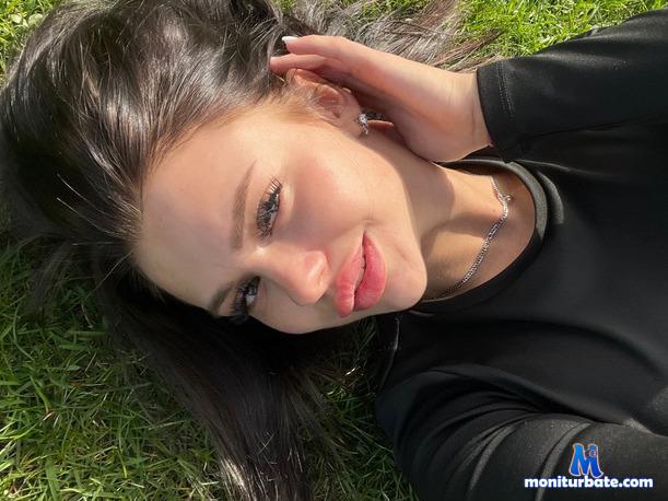 michellkorthy camsoda livecam performer profile