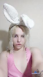 lalycrys Camsoda livecam show performer room profile