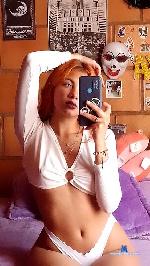 zahira-simons Camsoda livecam show performer room profile
