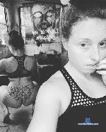 vivaciousred Camsoda livecam show performer room profile