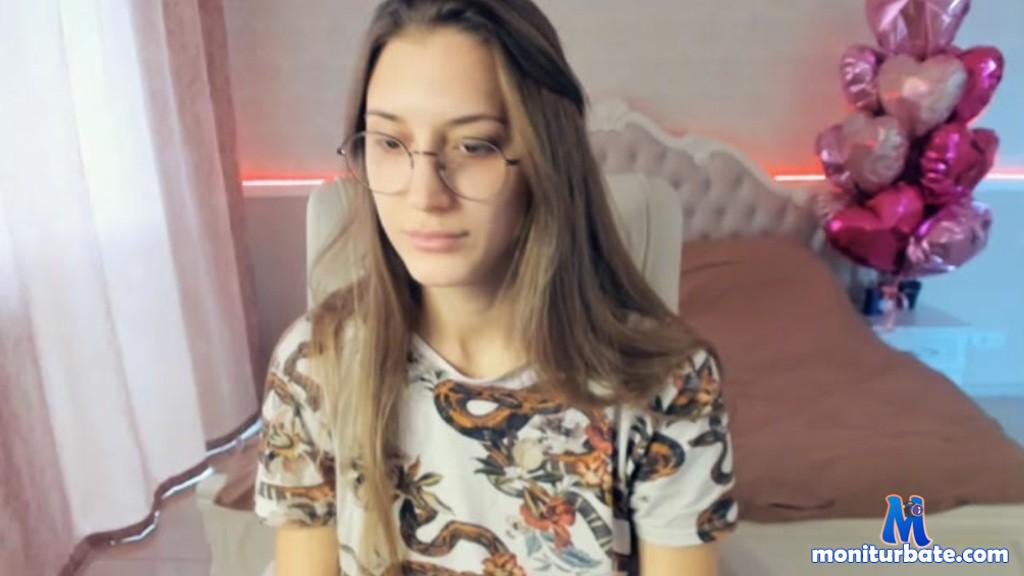 sellinme camsoda livecam performer profile