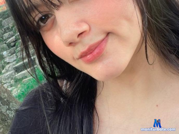 amelieswitf camsoda livecam performer profile