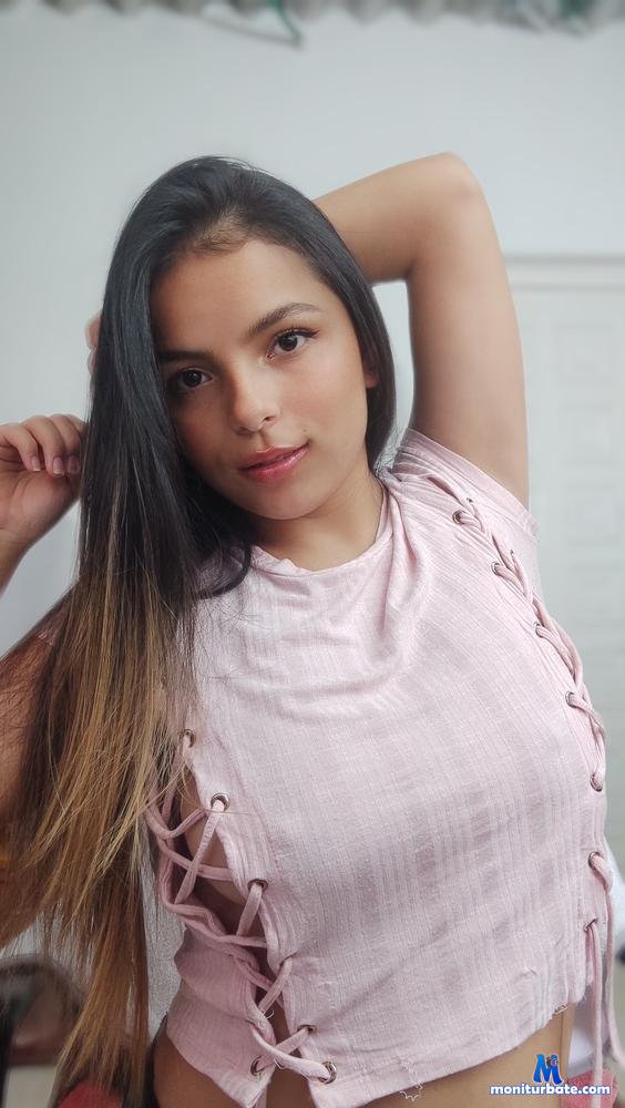 rosella-69 camsoda livecam performer profile