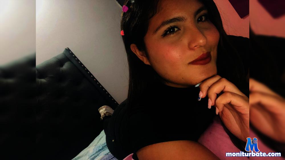 emiilyy-jones Camsoda performer 