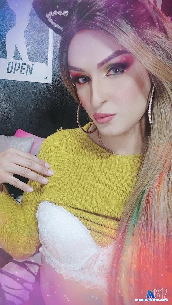 cristtyvane25 camsoda livecam performer profile