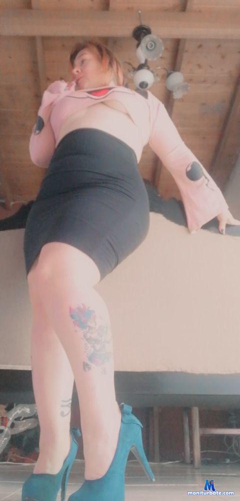 milfsusan camsoda livecam performer profile