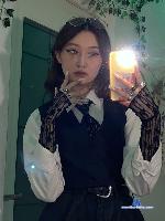 hyugahinata Camsoda livecam show performer room profile