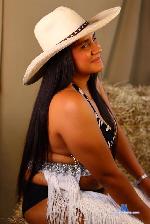 luisamilf Camsoda livecam show performer room profile